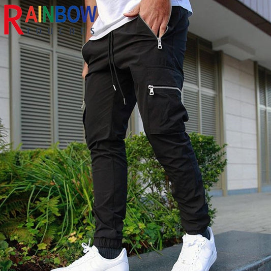 Calça cargo masculina com bolso com zíper